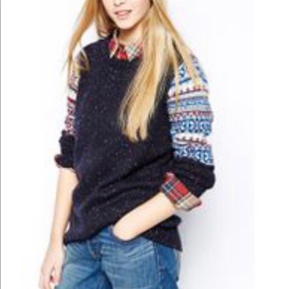 BellField Wool Blend Crew Neck Sweater - Picture 2 of 16